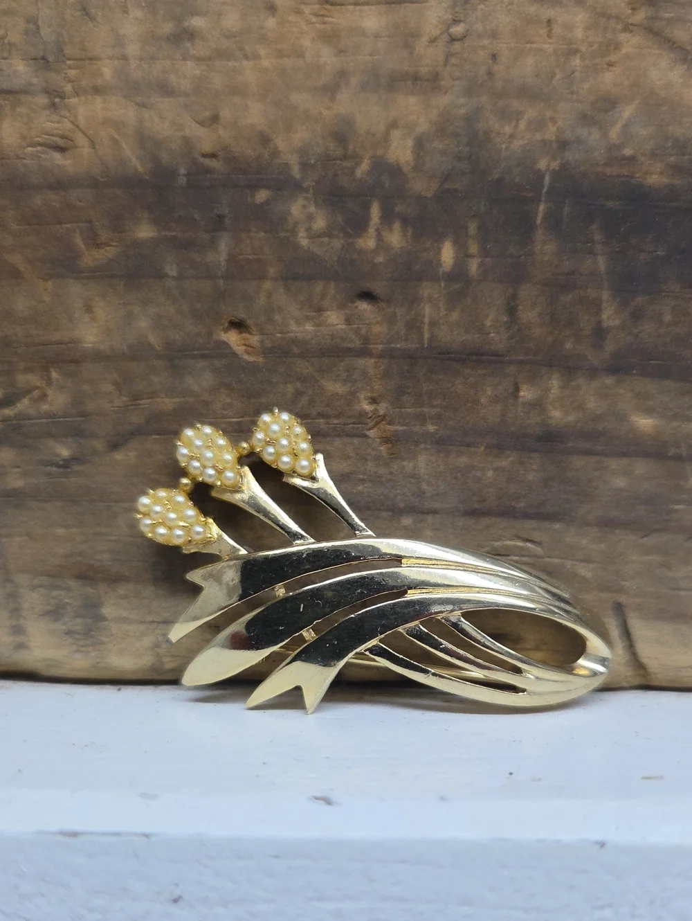 Vintage Gold Tone And Mini Pearl Clusters Brooch
